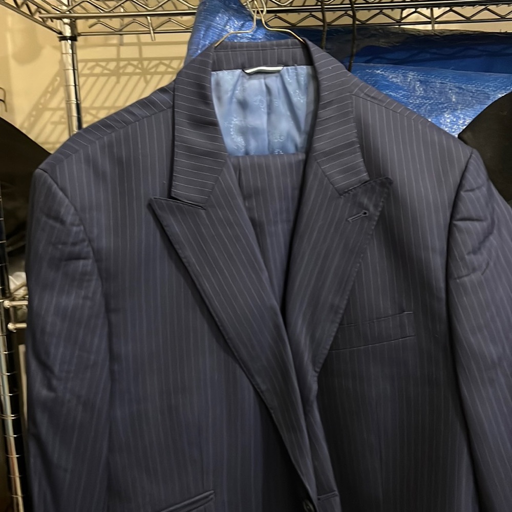 Excellent condition men’s navy stripe Italian wool suit; flat front pant